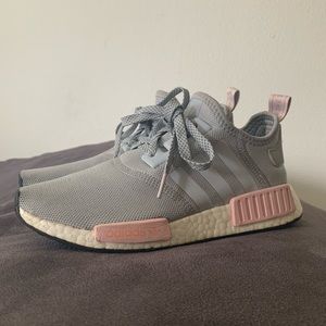 Adidas NMD R1 “Vapour Pink” sz 6 W